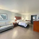 Quarters Inn & Suites