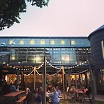 Nash Gold Private Condo - 2Bed, 2Bath, Sleep 6, 25 Min Walk To Broadway And All Nashville Attractions, Pool, Gym