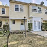 Modern Nashville Townhome Large Yard And Deck!