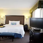 Hampton Inn & Suites Nashville-Downtown