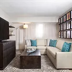 Doubletree By Hilton Airport Nashville
