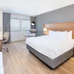 Hotel Radisson Airport 4*