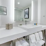 Hotel Radisson Airport 4*