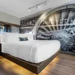 Hotel Cambria Airport 5*
