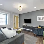 Apartment Abode - Germantown