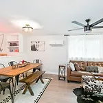 East Nashville Nook Best Of Both Worlds