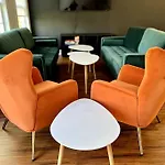 Jink Hippies And Cowboys - 7 Beds - Sleeps 10