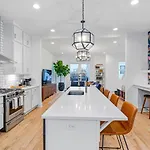 Park West 7 3*
