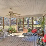 Roomy Nashville Getaway On Percy Priest Lake!