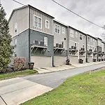 Tasteful Nashville Townhome Less Than 2 Miles To Music Row