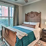 Tasteful Nashville Townhome Less Than 2 Miles To Music Row