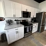 Bna Carpet - 4 Miles To Dt Holiday home Nashville