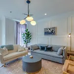 Belmont Music Row 4 Bed, Rooftop, 10 Minutes To Dt, 24 Hour Hospitality Team, Perfect For Groups, 7 Miles To Airport Holiday home