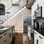 Moody Luxe Penthouse In The Heart Of 12Th South!