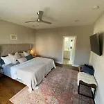 Modern Luxury Rooftop Deck, 3 Mi To Downtown