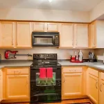 Apartment Heart Of Downtown/walk To Broadway & The Action/bars/music Venues/honky Tonks! Nashville