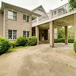 Pet-Friendly Goodlettsville Apt With Shared Pool!