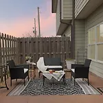 Relax In Style Near The Heart Of Music