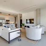 Amazing 2 Bd 4th Floor With Spectacular Views Holiday home
