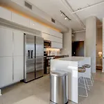 Holiday home Amazing 2 Bd 4th Floor With Spectacular Views