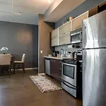 Holiday home Sleek And Spacious In East!