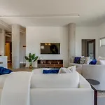 Holiday home Amazing 2 Bd 4th Floor With Spectacular Views *