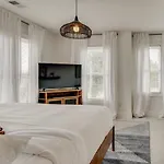 Holiday home Skyline Views From Shelby With Wifi, Fully Furnished, Pet Friendly & In Unit Laundry Nashville