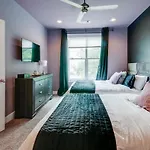 Close To The Gulch - Book Today