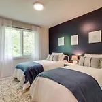 Downtown Luxury - 10 Beds & Free Parking