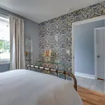 Hot Tub Getaway Close To Downtown! Holiday home