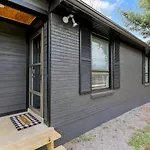 Lorna Leisure House - A