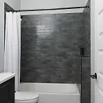 Trendy Spacious Condo, Walk To Coffee And Restaurants Apartment