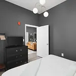 Chic East Nash - Walk To Restaurants Bars And Music Apartment *