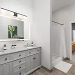 Chic East Nash - Walk To Restaurants Bars And Music Apartment
