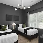 Chic East Nash - Walk To Restaurants Bars And Music *