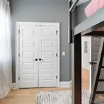 Spacious Modern 4 Bed 2 Bedroom Near Downtown