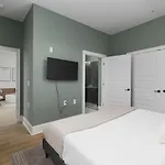 Trendy Spacious Condo, Walk To Coffee And Restaurants Nashville