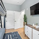 Apartment Chic East With Free Parking 3 Mi To Broadway Nashville