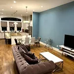 The Painted Muse I Stylish 3Br With Rooftop Hot Tub In East Nashville