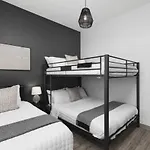 Modern Comfort Only 2 Mile To Downtown Broadway Apartment *