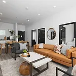 Modern Comfort Only 2 Mile To Downtown Broadway Apartment *