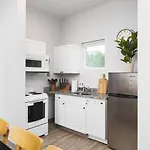 Apartment Modern Comfort Only 2 Mile To Downtown Broadway
