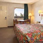 Days By Wyndham N Opryland/grand Ole Opry 2* Nashville