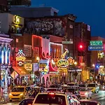 Near Downtown Broadway & Stadium - Free Parking * Nashville