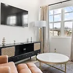 Apartment Near Downtown Broadway & Stadium - Free Parking