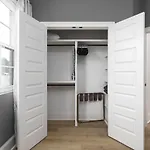 Condo Near Downtown Broadway & Stadium - Free Parking