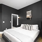Near Downtown Broadway & Stadium - Free Parking Apartment Nashville