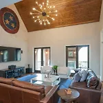Supreme Luxury For Discerning Tastes Holiday home *