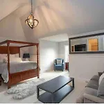 Supreme Luxury For Discerning Tastes Holiday home *
