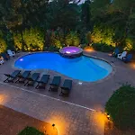 Supreme Luxury For Discerning Tastes Holiday home
